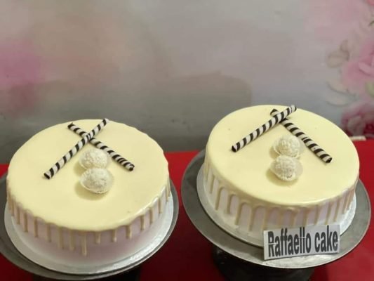 Customized Fresh Cream Cake
